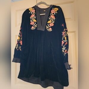 Free People Black Velvet Tunic with Floral Embroidery And POCKETS